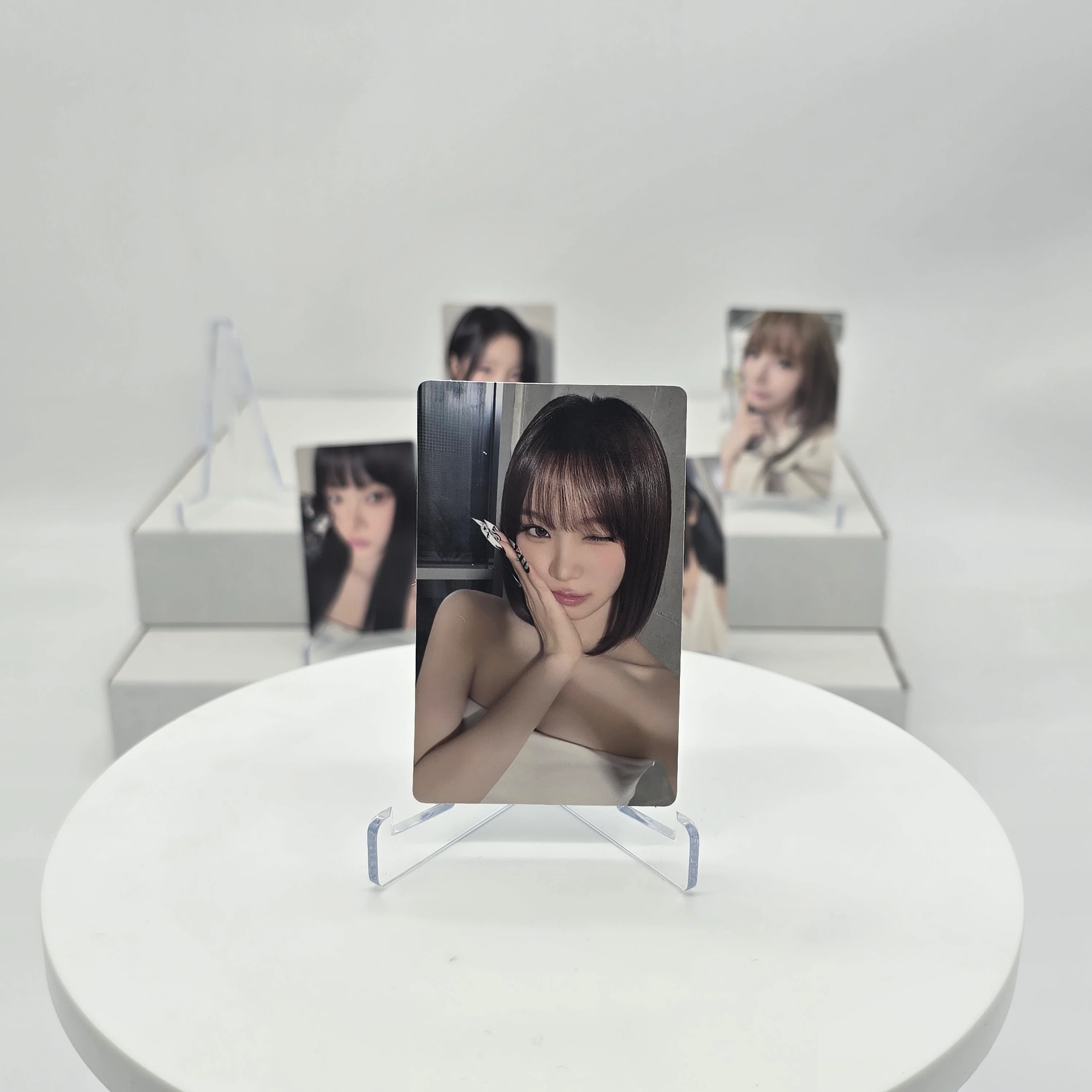 LE SSERAFIM - HOT - WEVERSE SHOP POB PHOTOCARD - Image 4