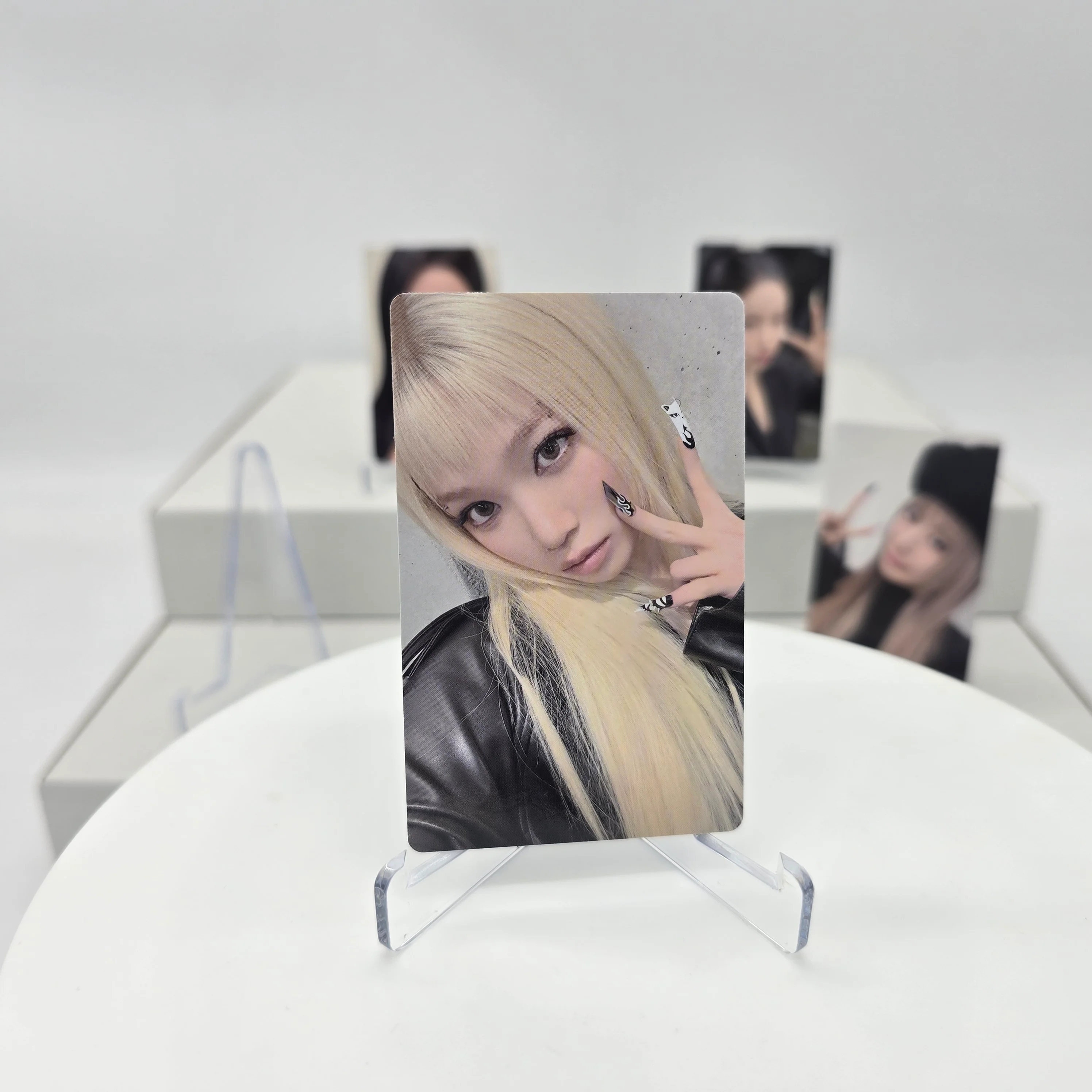LE SSERAFIM - HOT - WEVERSE POB PHOTOCARD - Image 3