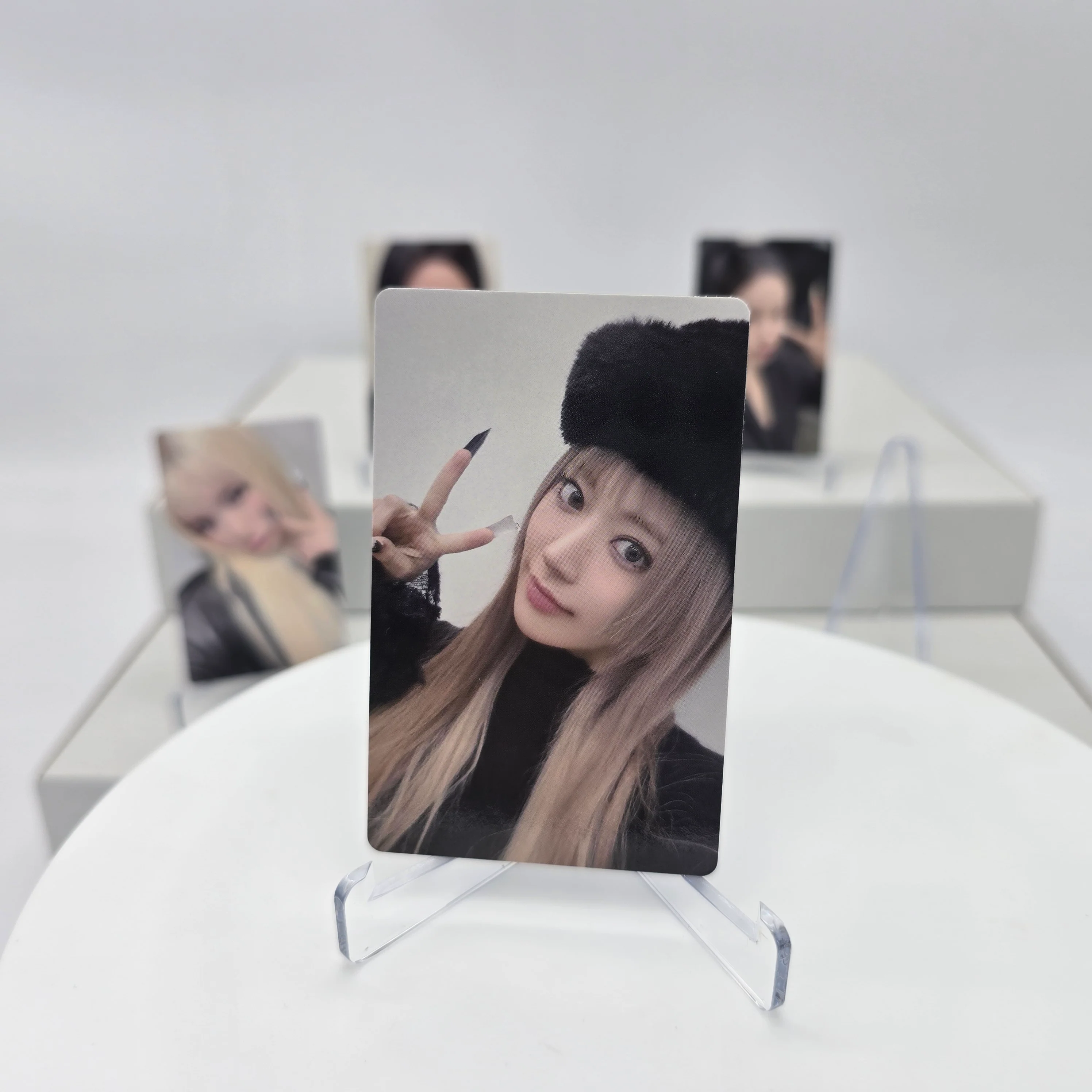 LE SSERAFIM - HOT - WEVERSE POB PHOTOCARD - Image 4