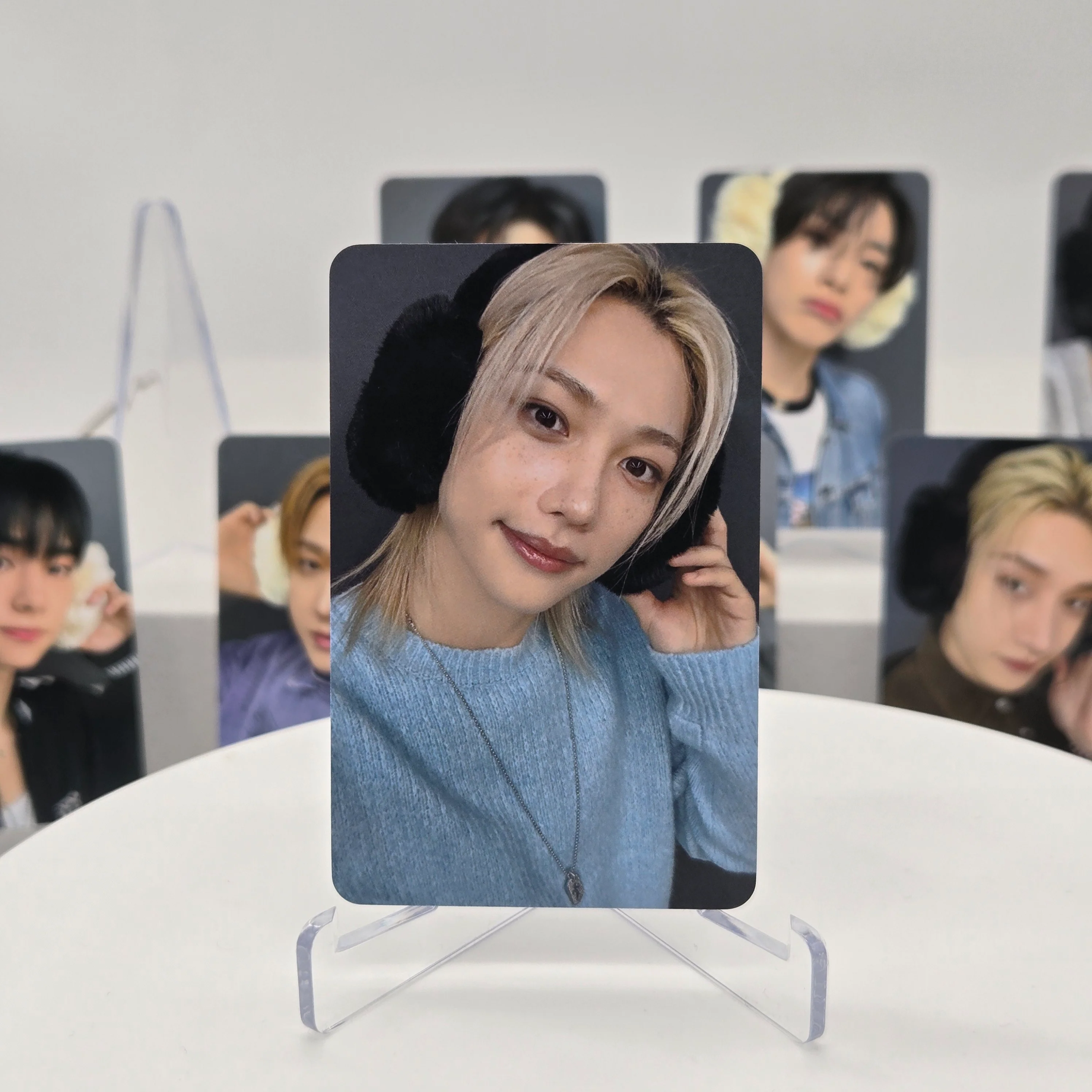 STRAY KIDS - DO IT POP-UP OFFICIAL MD - (EARMUFFS VER.) - POB PHOTOCARD - Image 2