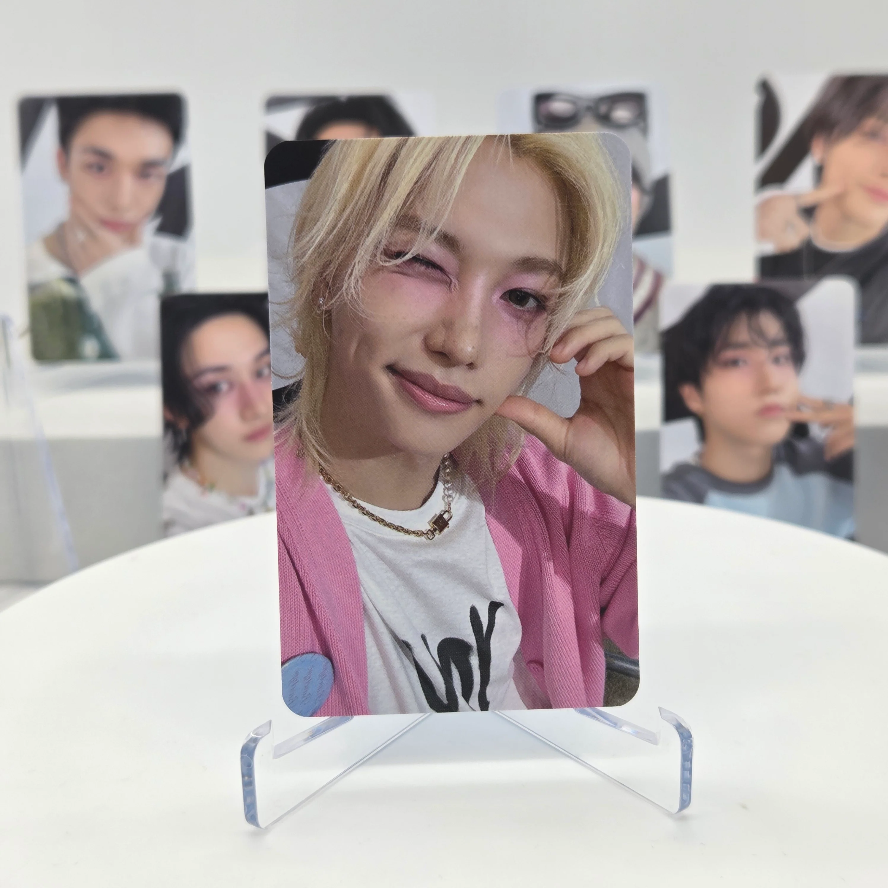 STRAY KIDS - DOMINATE : CELEBRATE - OFFICIAL MD POB PHOTOCARD - Image 2