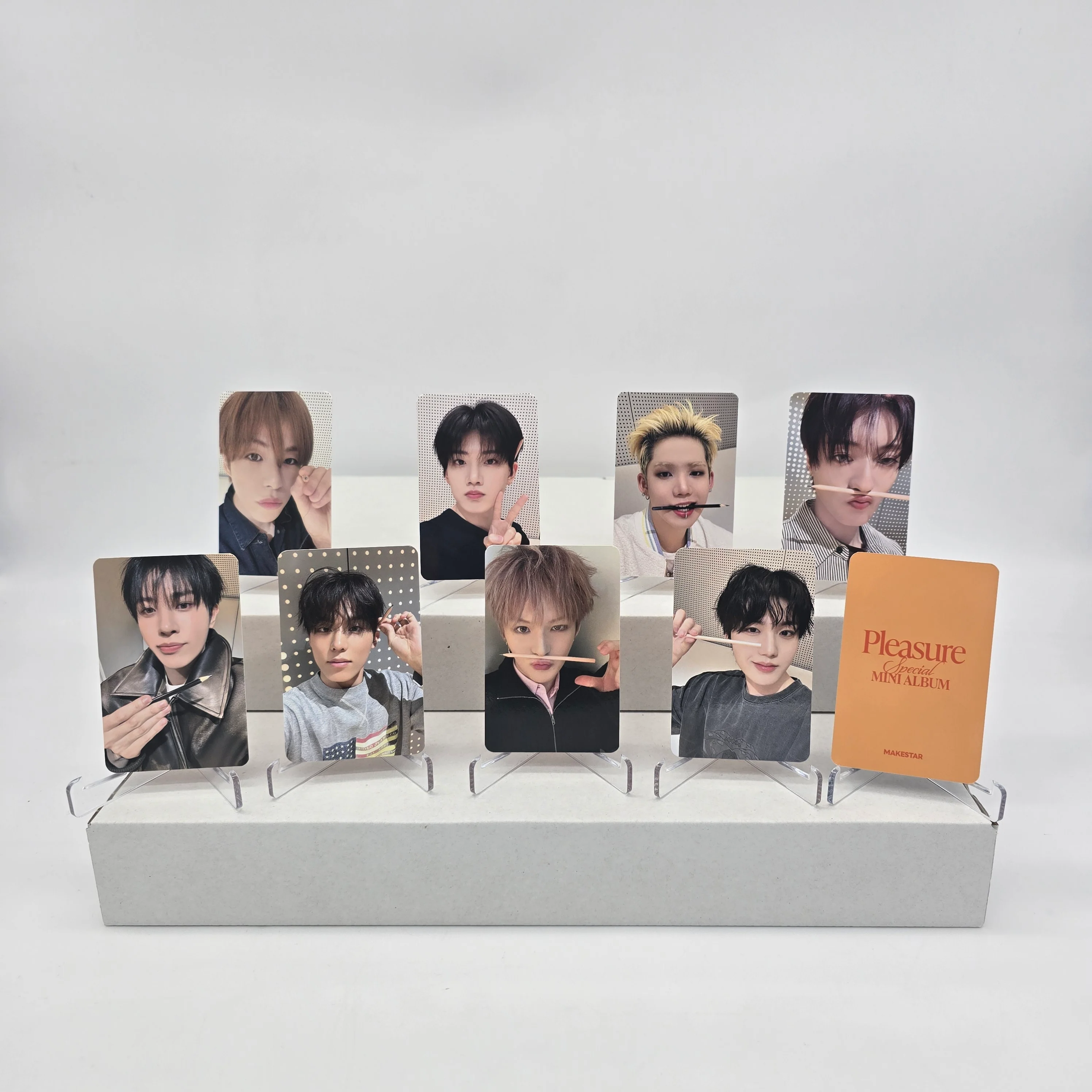 TREASURE - PLEASURE - MAKESTAR POB PHOTOCARD