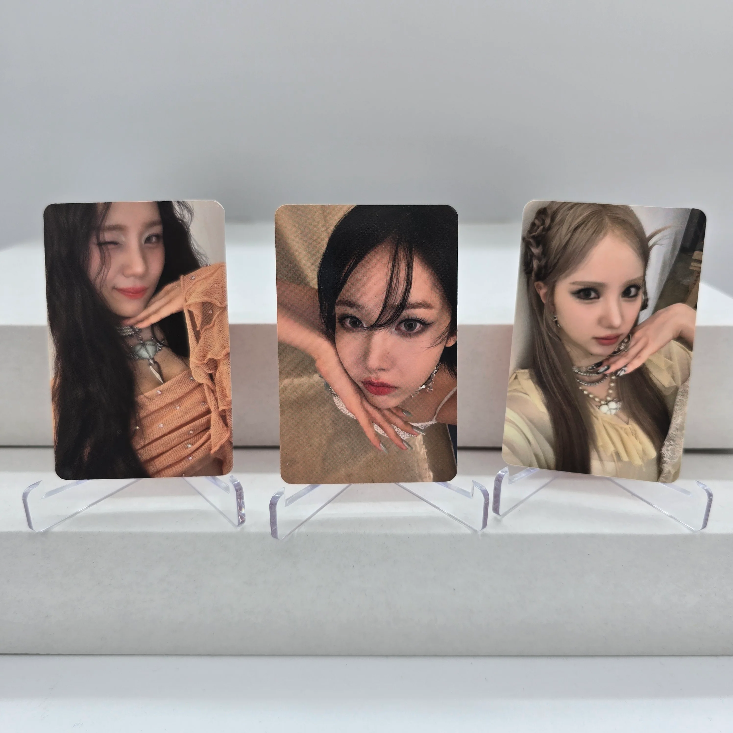 VIVIZ - VOYAGE - APPLE MUSIC POB PHOTOCARD