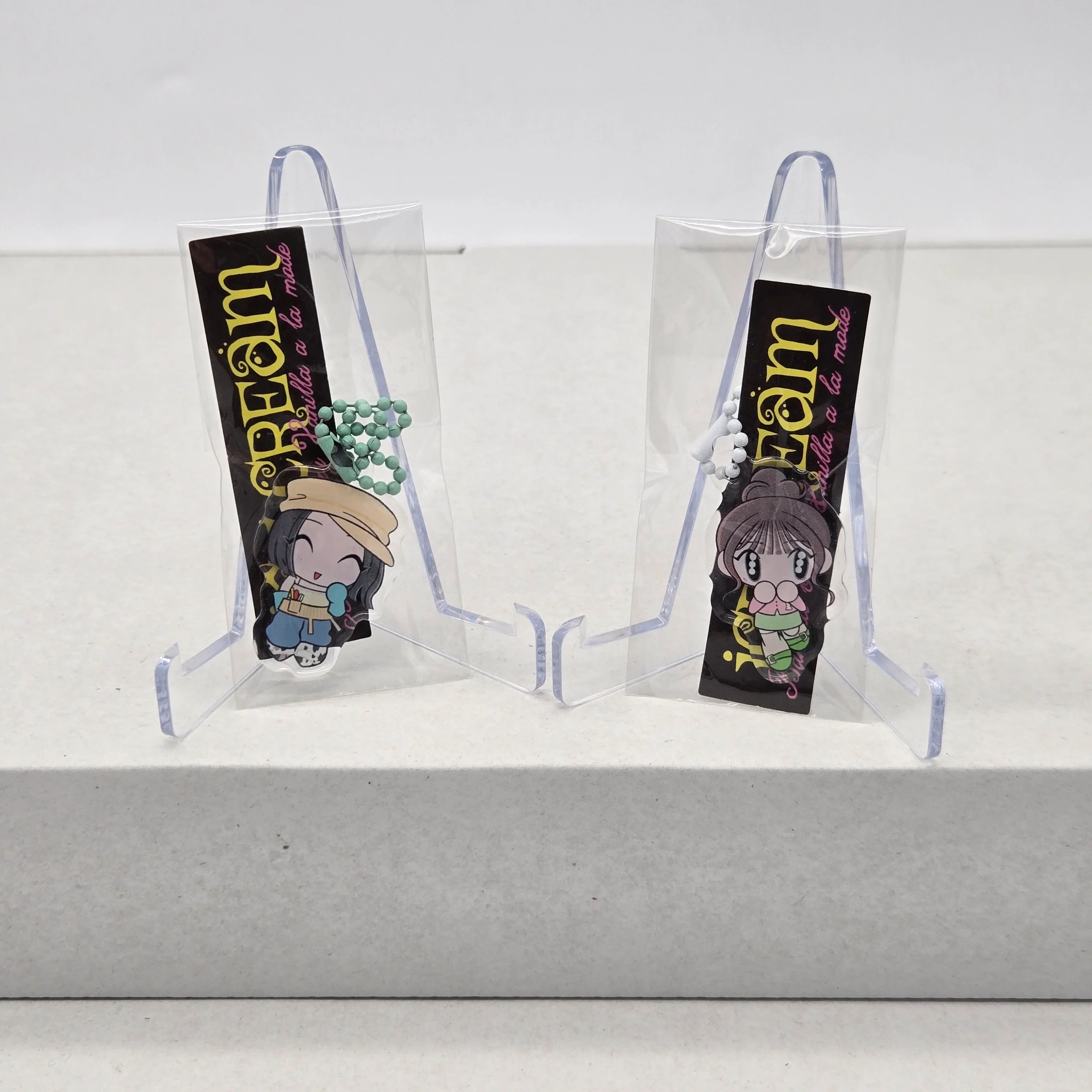 YUNA (ITZY) - 1ST MINI ALBUM [ICE CREAM] - POB KEYRING - Image 3